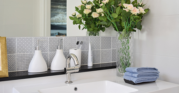 Adding Reversible Style to Your Bathroom