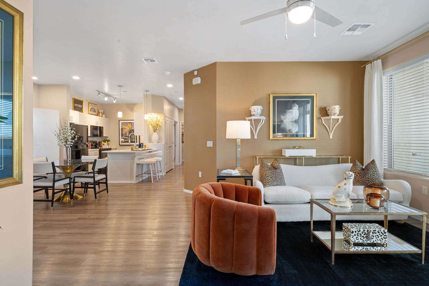 Encantada Living, Twin Peaks living room